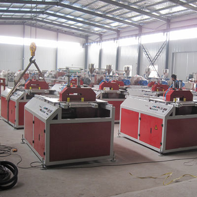 380V 50HZ পিভিসি ঝরনা ঘর জলরোধী বার উত্পাদন লাইন